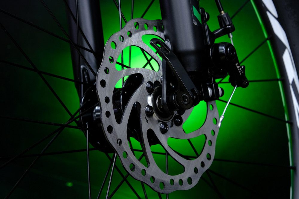 Lorak LX3 Матовый Чёрный/Зелёный рама 17 (на рост 155-173)